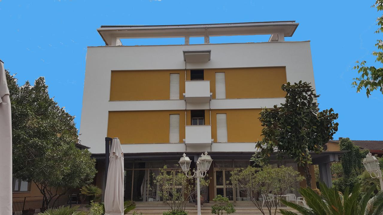 Hotel Palombella & Restaurant โฟรซีโนเน ภายนอก รูปภาพ